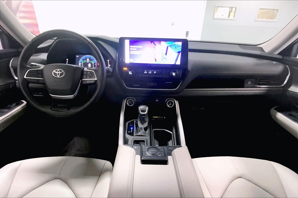 Thumbnail: 2025 Toyota Grand Highlander - 9