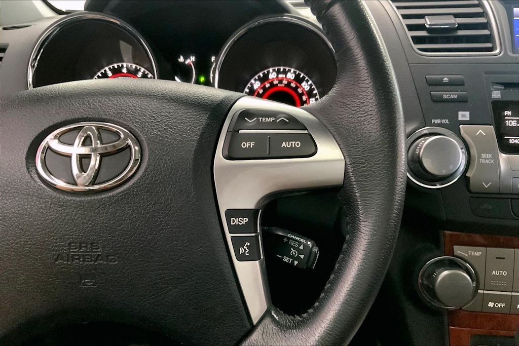Thumbnail: 2011 Toyota Highlander - 22