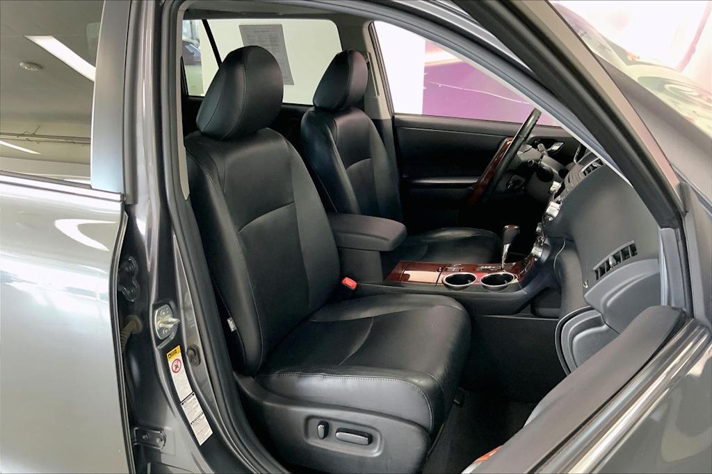 Thumbnail: 2011 Toyota Highlander - 10