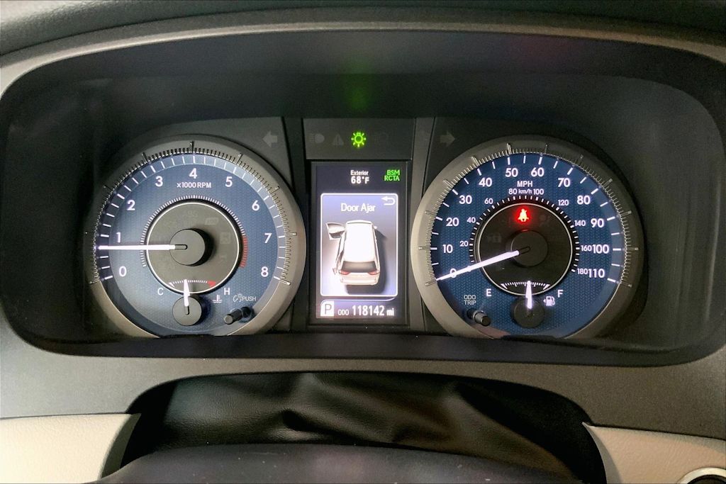 Thumbnail: 2019 Toyota Sienna - 16