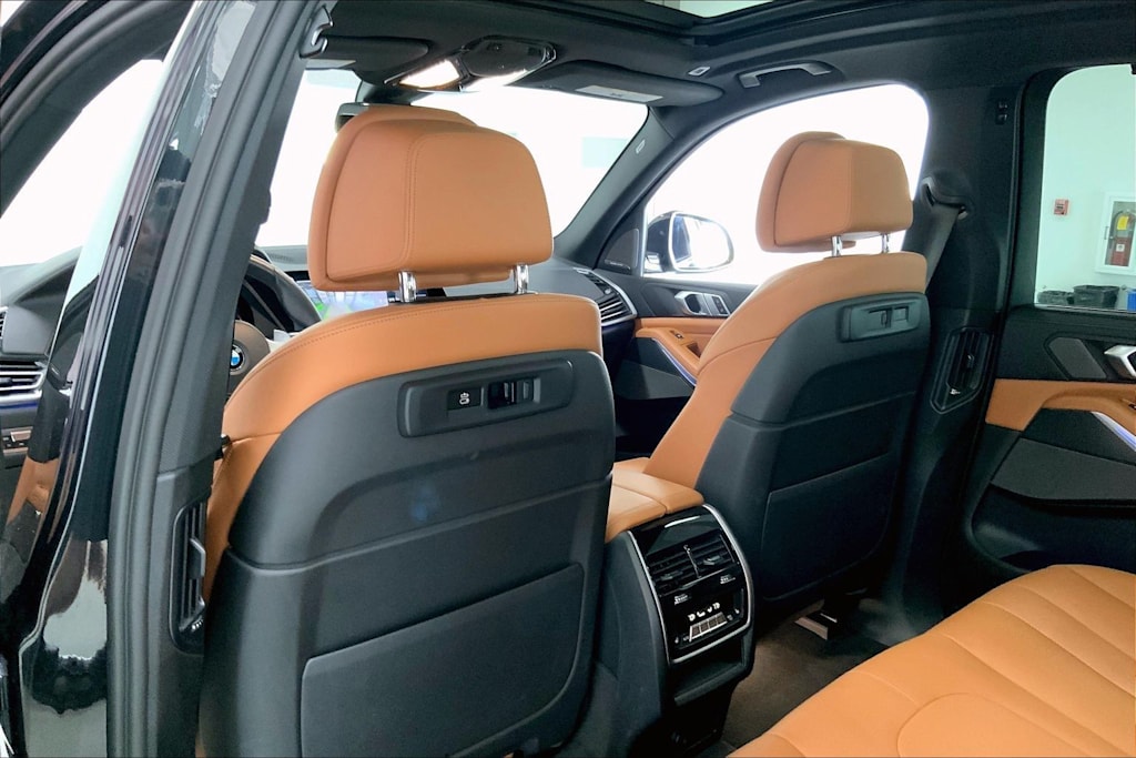Thumbnail: 2022 BMW X5 - 12