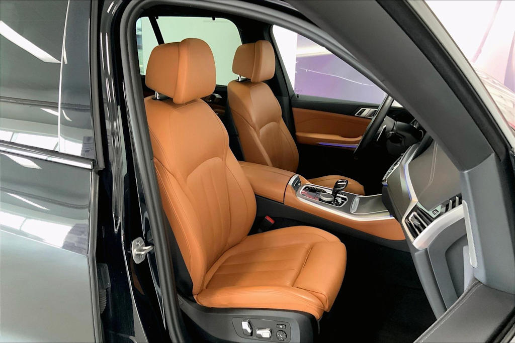 Thumbnail: 2022 BMW X5 - 11