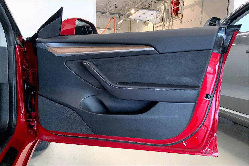 Thumbnail: 2023 Tesla Model 3 - 7