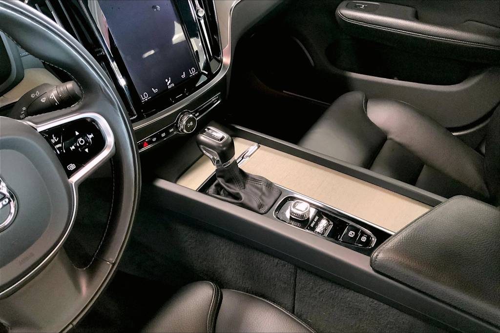 Thumbnail: 2020 Volvo S60 - 7