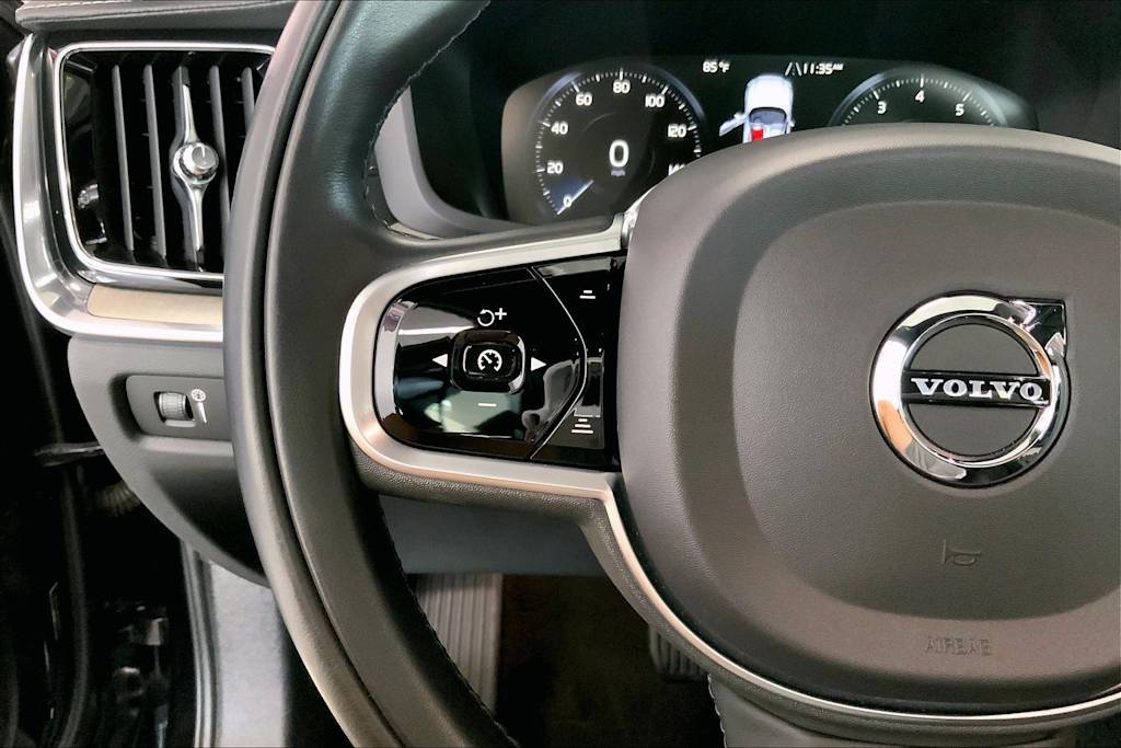 Thumbnail: 2020 Volvo S60 - 21