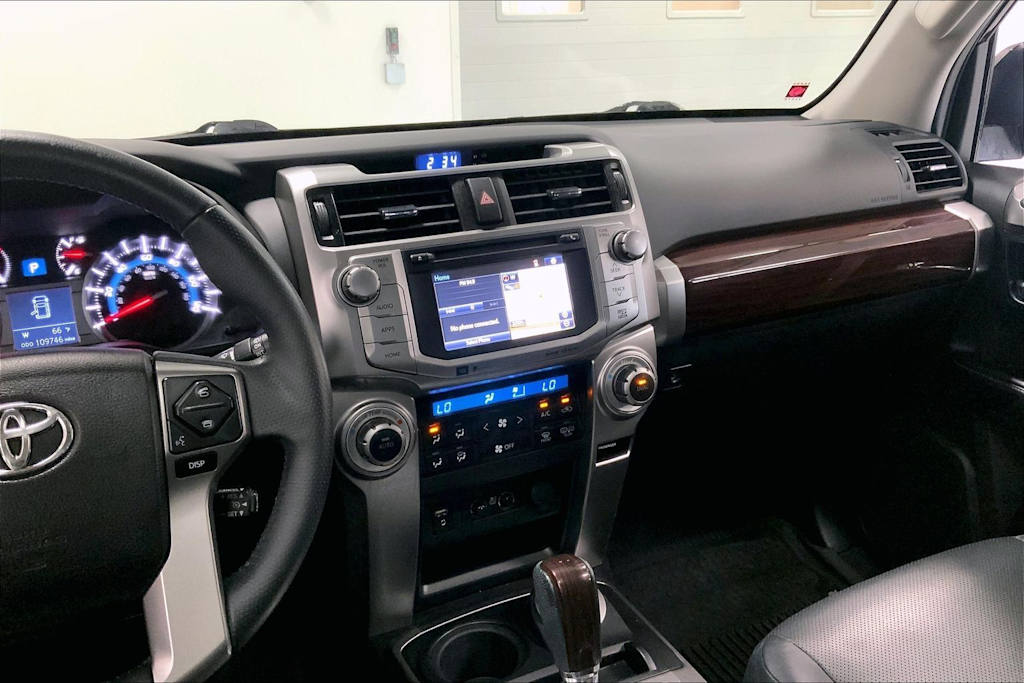 Thumbnail: 2016 Toyota 4Runner - 13