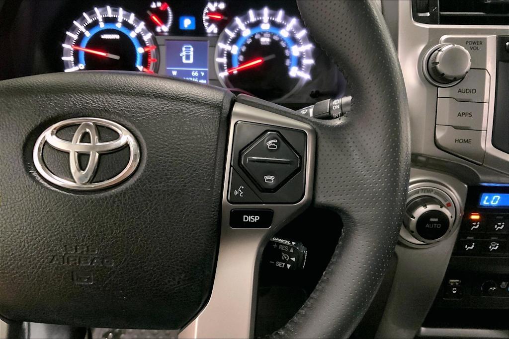 Thumbnail: 2016 Toyota 4Runner - 23