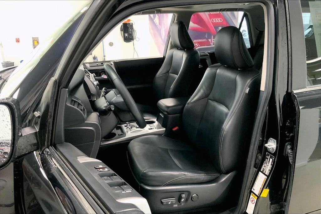 Thumbnail: 2016 Toyota 4Runner - 9