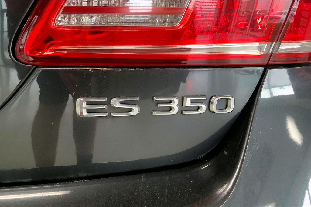 Thumbnail: 2011 Lexus ES - 7