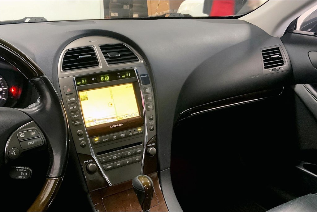 Thumbnail: 2011 Lexus ES - 21