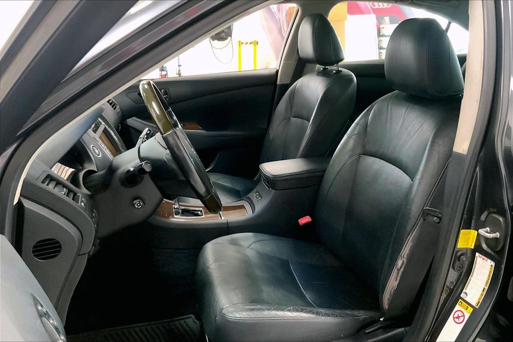 Thumbnail: 2011 Lexus ES - 10