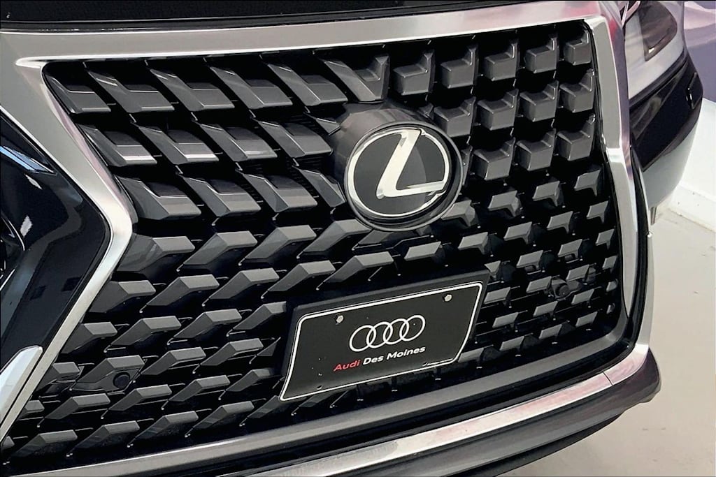 Thumbnail: 2022 Lexus GX - 30