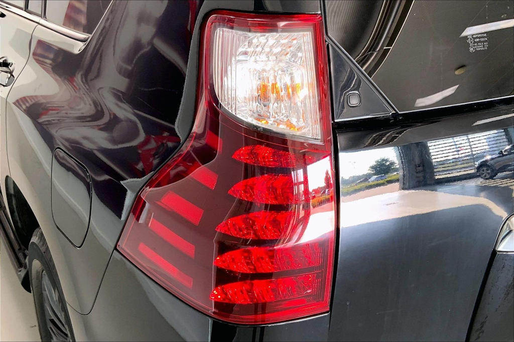 Thumbnail: 2022 Lexus GX - 29
