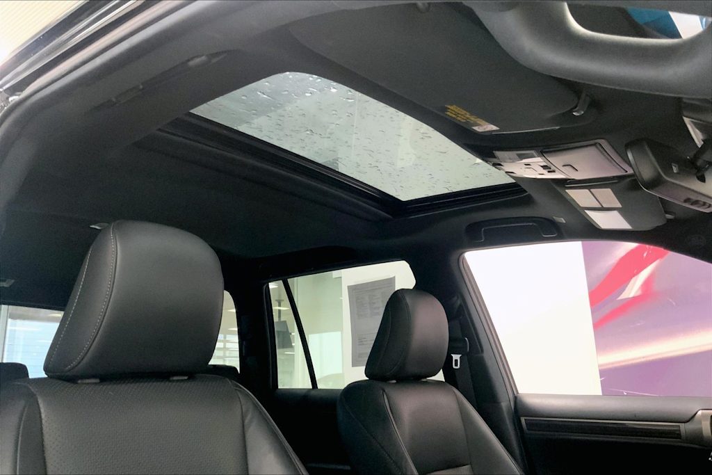 Thumbnail: 2020 Lexus GX - 28