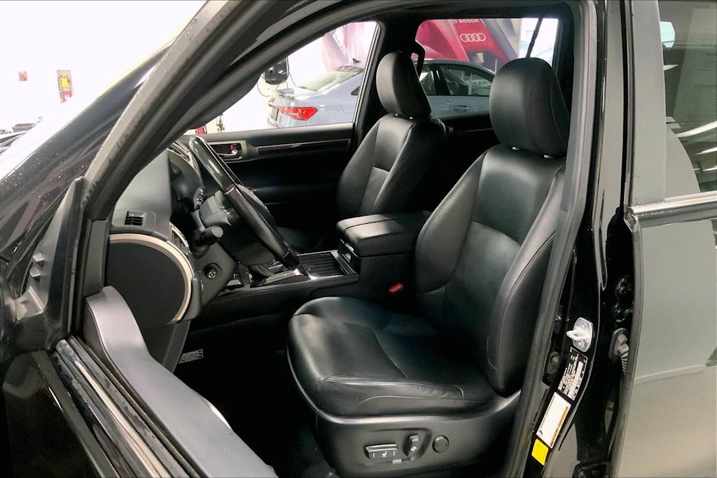Thumbnail: 2020 Lexus GX - 10