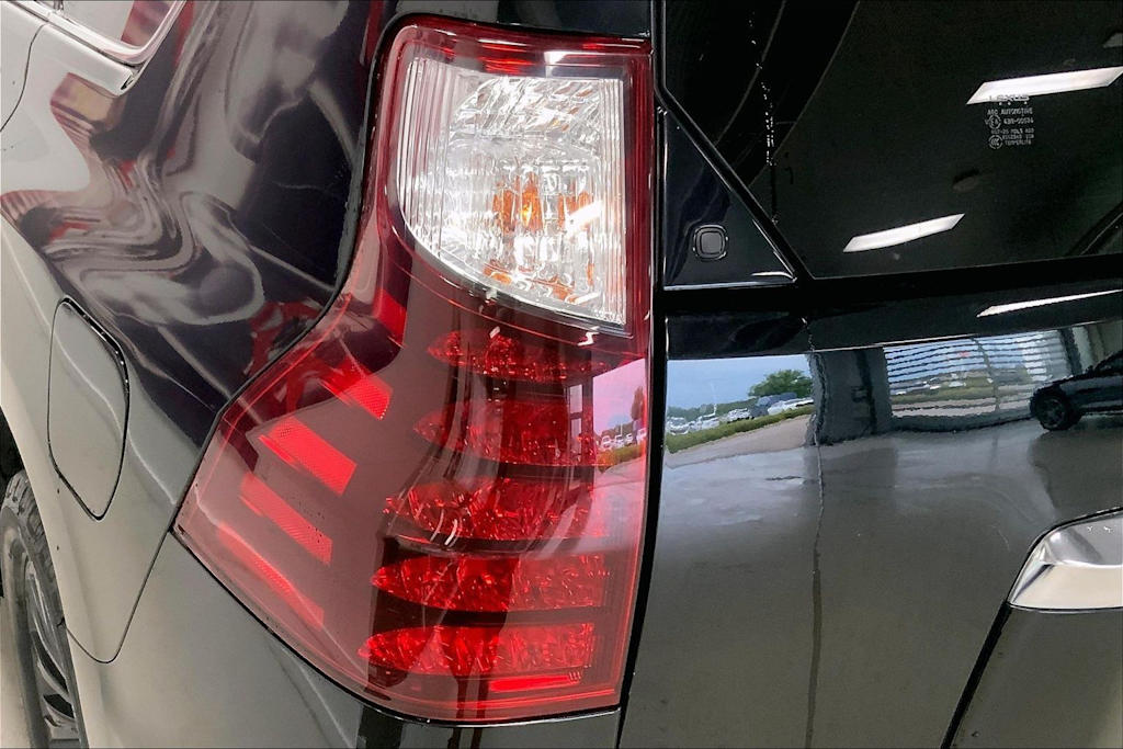 Thumbnail: 2020 Lexus GX - 29