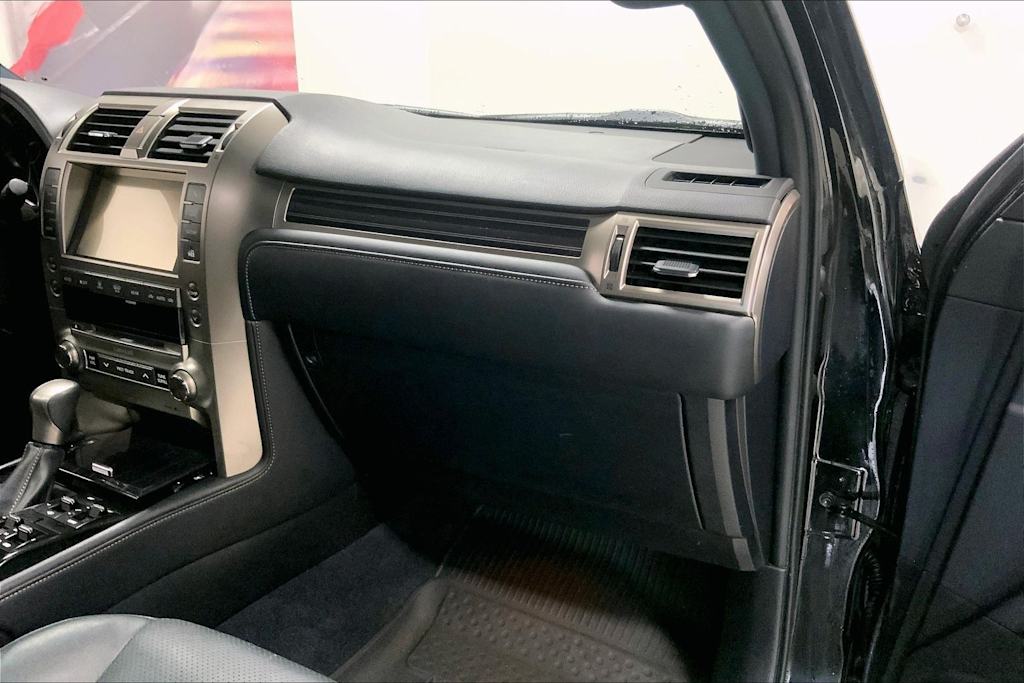 Thumbnail: 2020 Lexus GX - 22