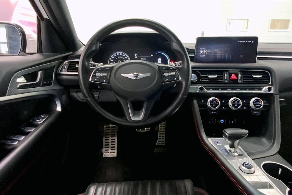 Thumbnail: 2023 Genesis G70 - 12