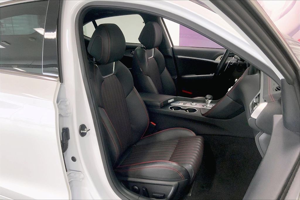 Thumbnail: 2023 Genesis G70 - 10