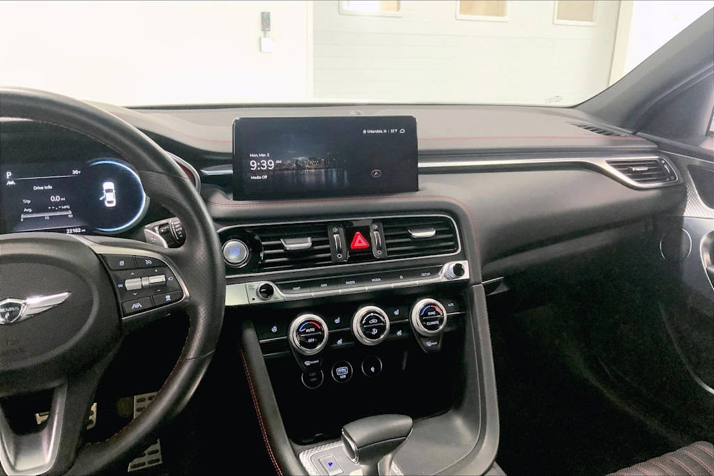 Thumbnail: 2023 Genesis G70 - 13