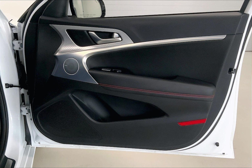 Thumbnail: 2023 Genesis G70 - 26