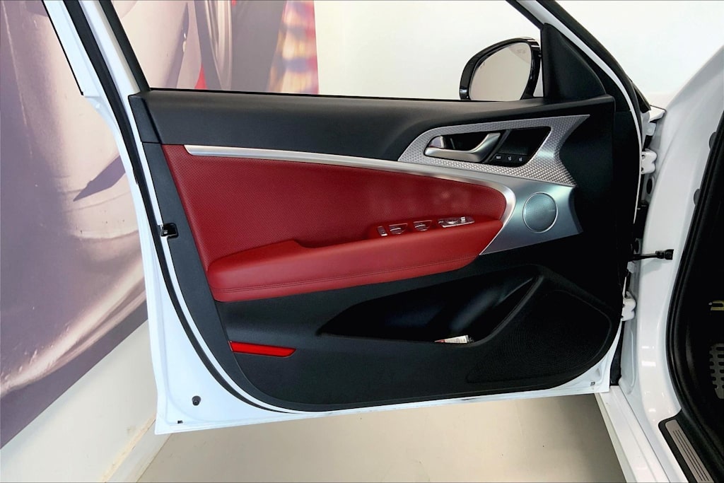 Thumbnail: 2023 Genesis G70 - 24