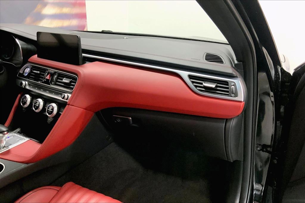 Thumbnail: 2023 Genesis G70 - 13