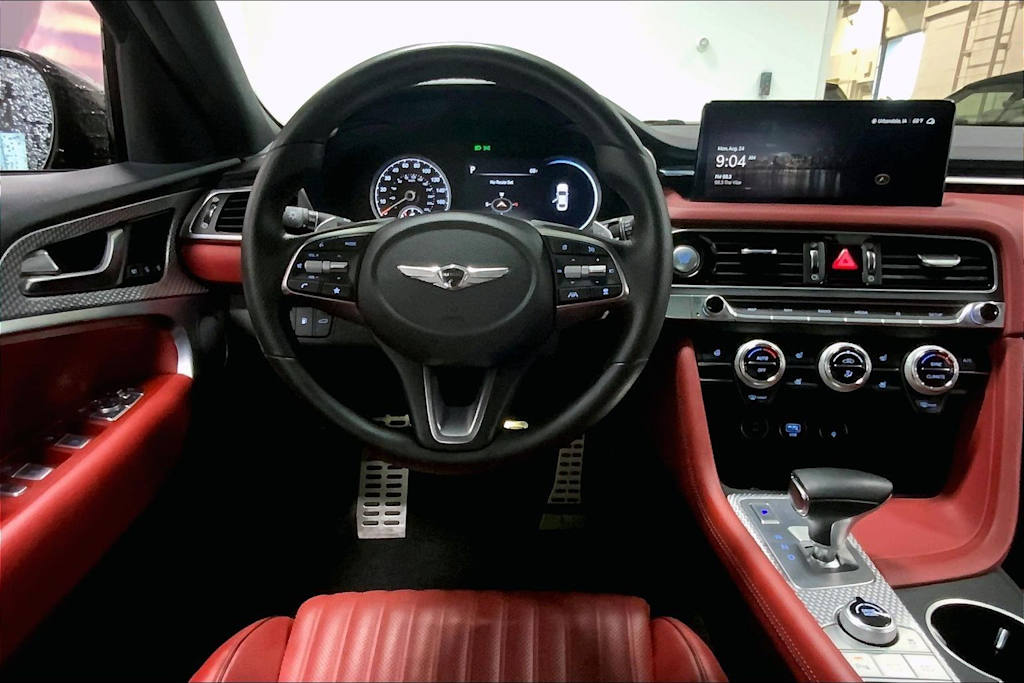 Thumbnail: 2023 Genesis G70 - 12