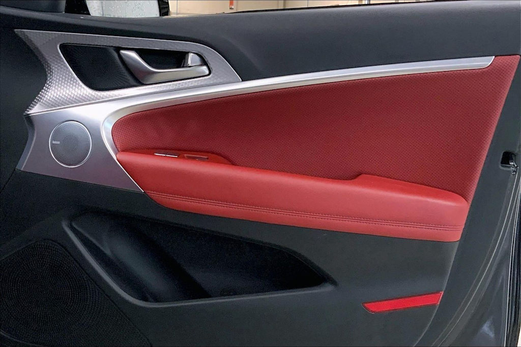 Thumbnail: 2023 Genesis G70 - 26
