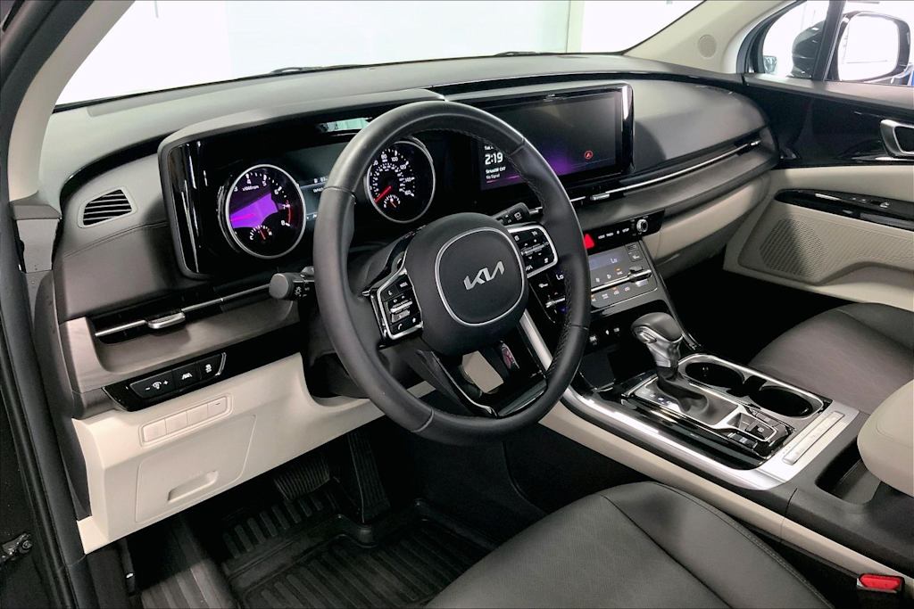 Thumbnail: 2023 Kia Carnival - 2