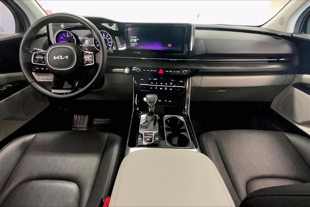 Thumbnail: 2023 Kia Carnival - 9