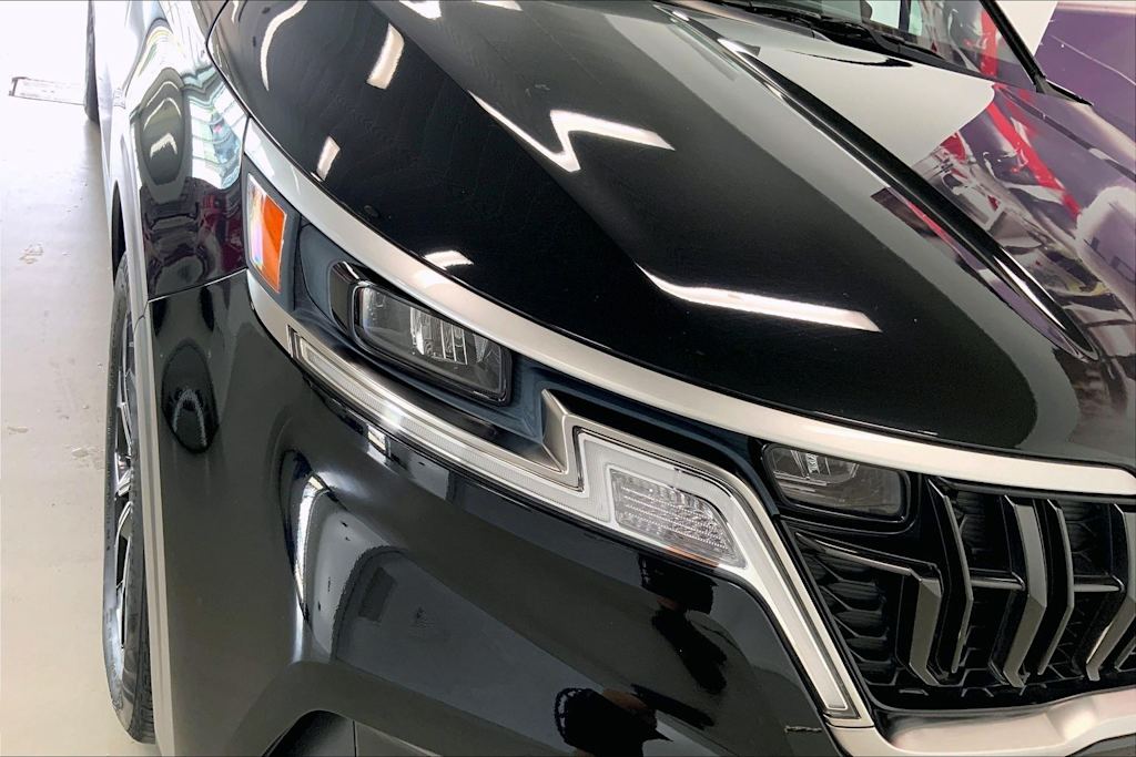 Thumbnail: 2023 Kia Carnival - 7