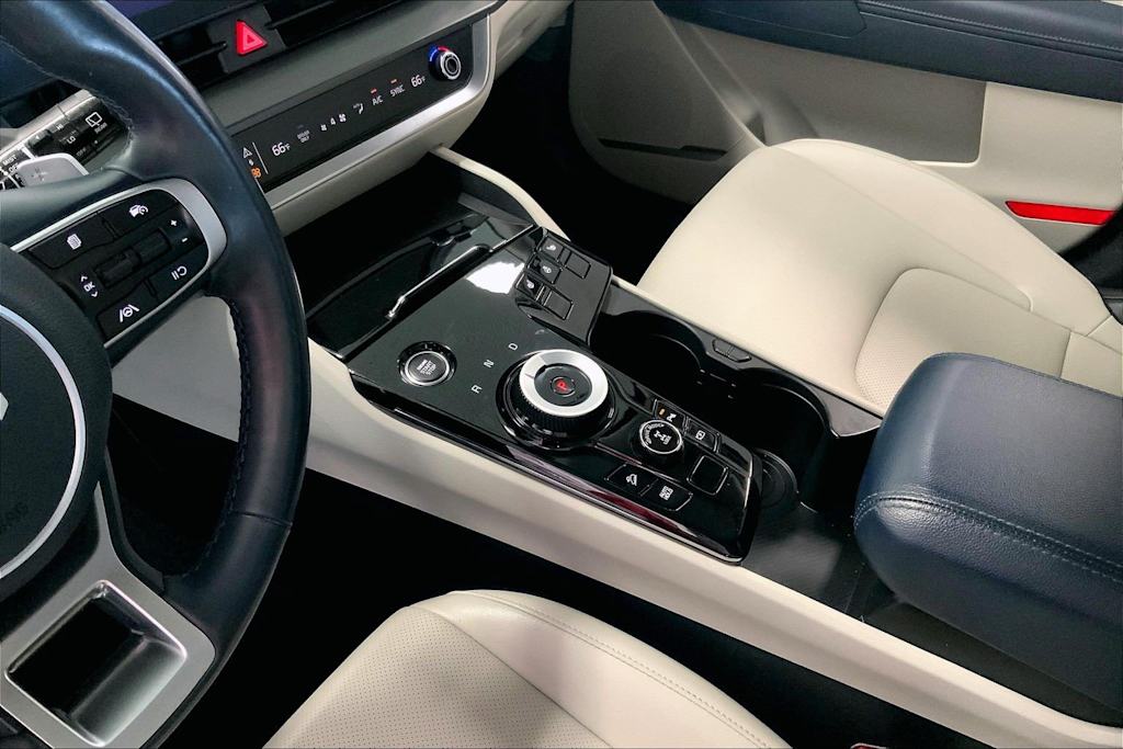 Thumbnail: 2023 Kia Sportage - 16