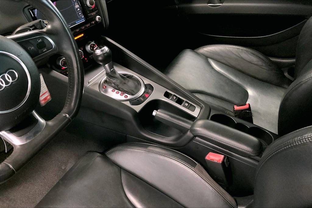 Thumbnail: 2011 Audi TT - 13