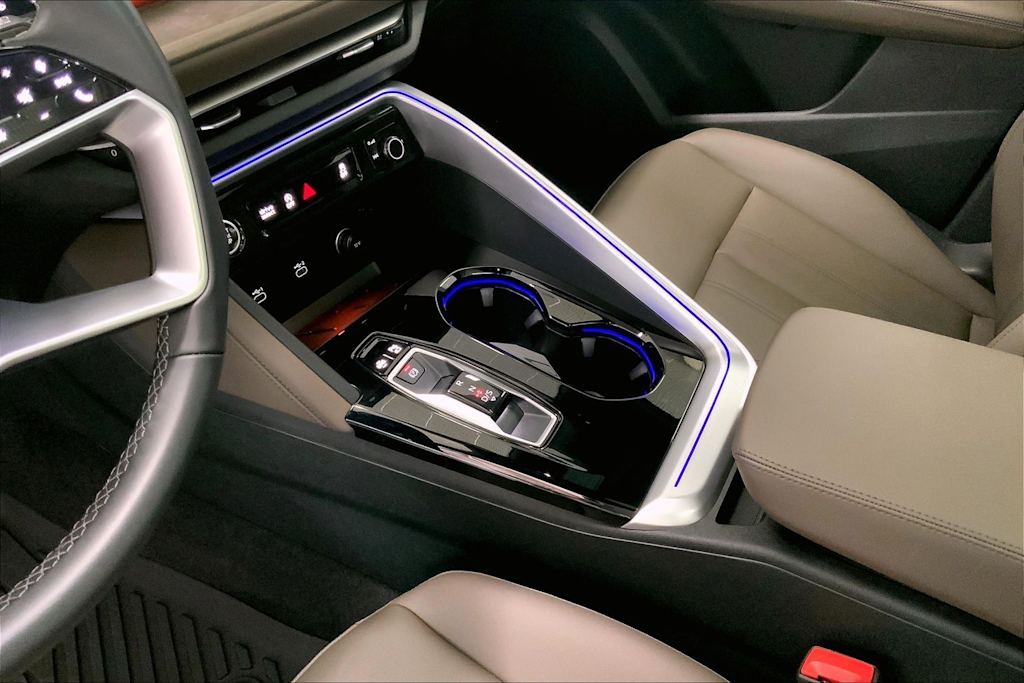 Thumbnail: 2025 Audi Q5 - 15