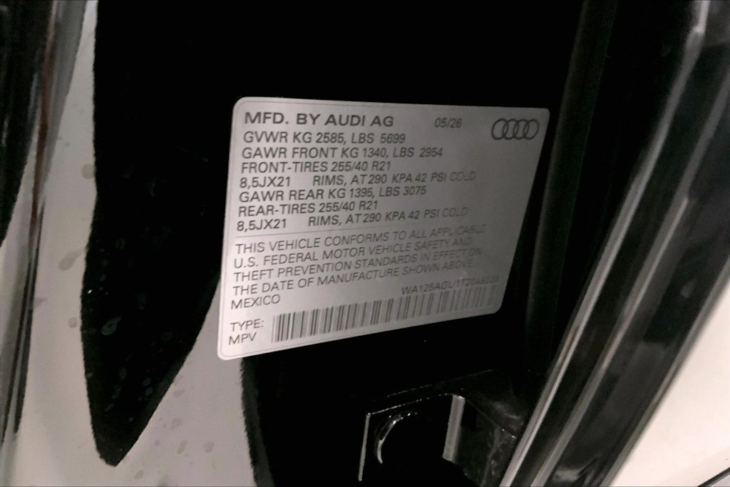 Thumbnail: 2026 Audi SQ5 - 18