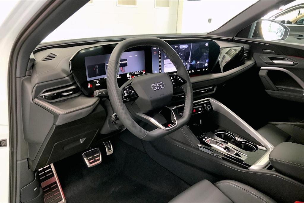 Thumbnail: 2026 Audi SQ5 - 2