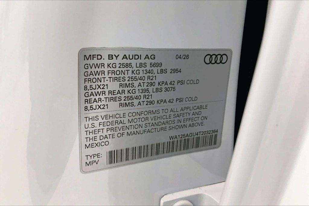 Thumbnail: 2026 Audi SQ5 - 18
