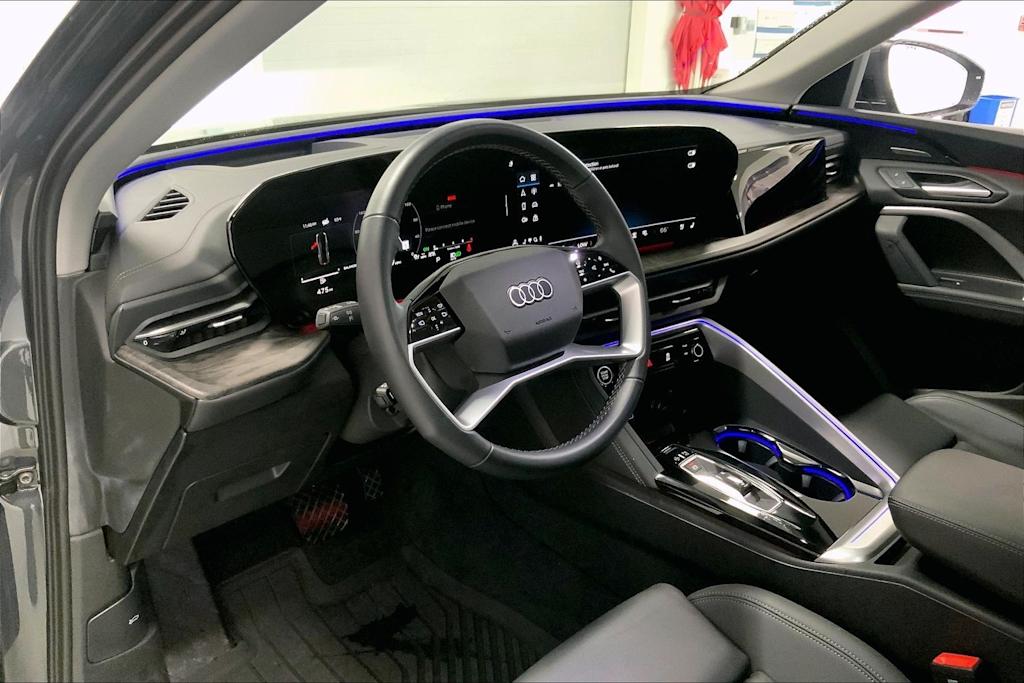 Thumbnail: 2025 Audi Q5 - 2