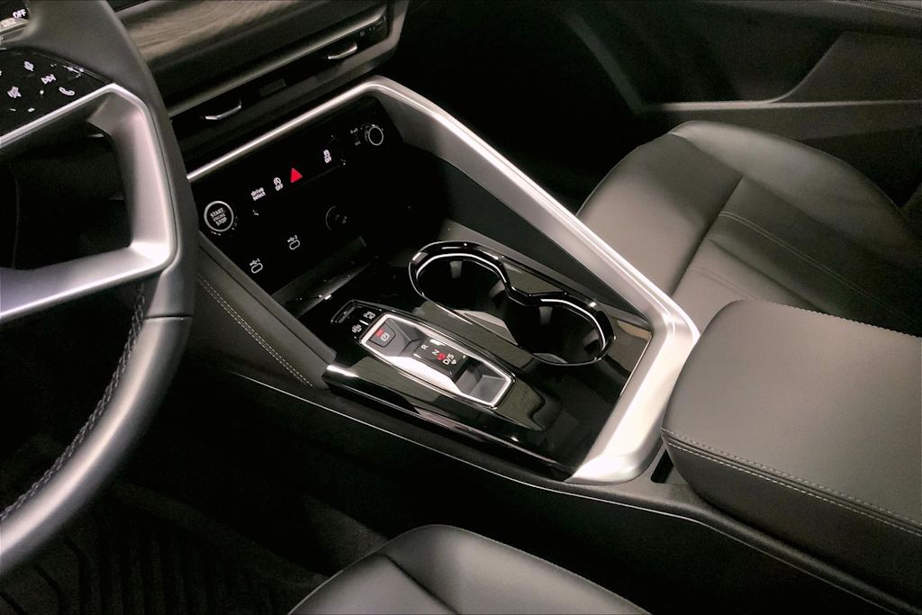 Thumbnail: 2025 Audi Q5 - 16