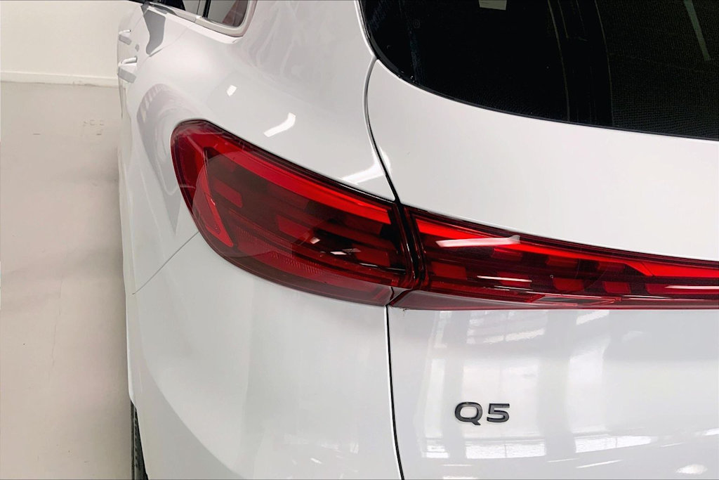 Thumbnail: 2025 Audi Q5 - 29