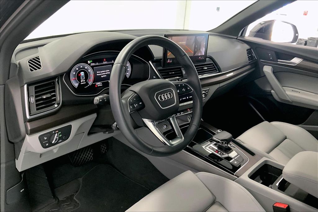 Thumbnail: 2022 Audi Q5 - 2