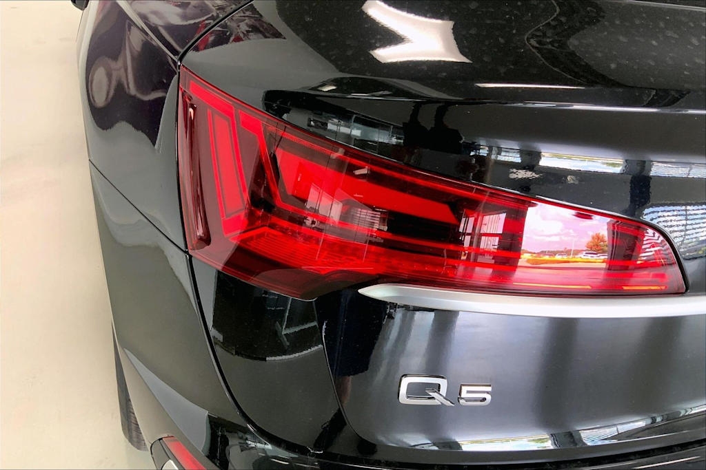 Thumbnail: 2022 Audi Q5 - 28