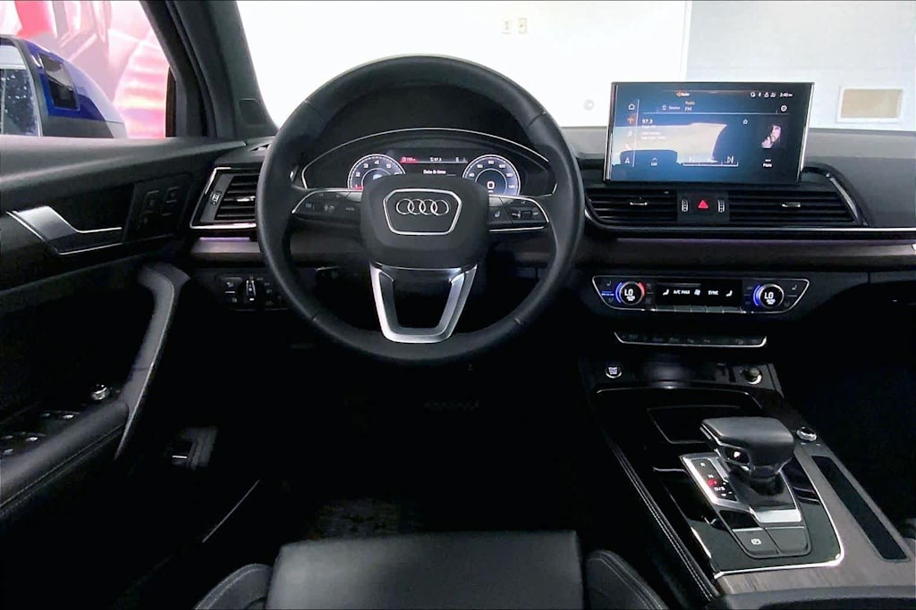 Thumbnail: 2023 Audi Q5 - 12