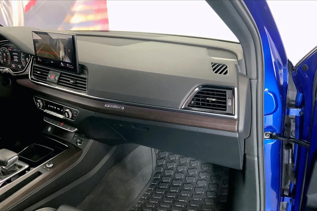 Thumbnail: 2023 Audi Q5 - 21