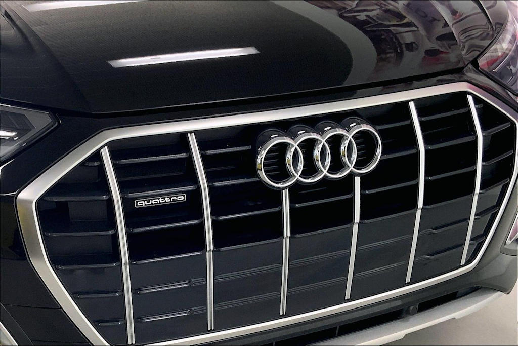 Thumbnail: 2023 Audi Q5 - 7