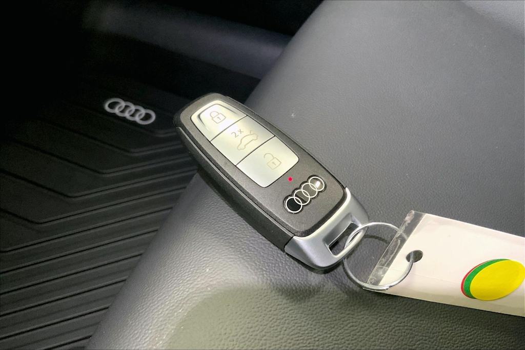 Thumbnail: 2026 Audi Q3 - 16