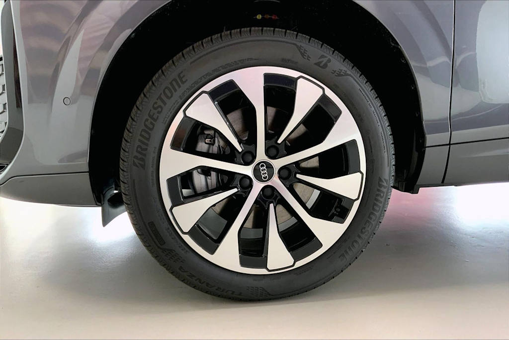 Thumbnail: 2026 Audi Q3 - 7