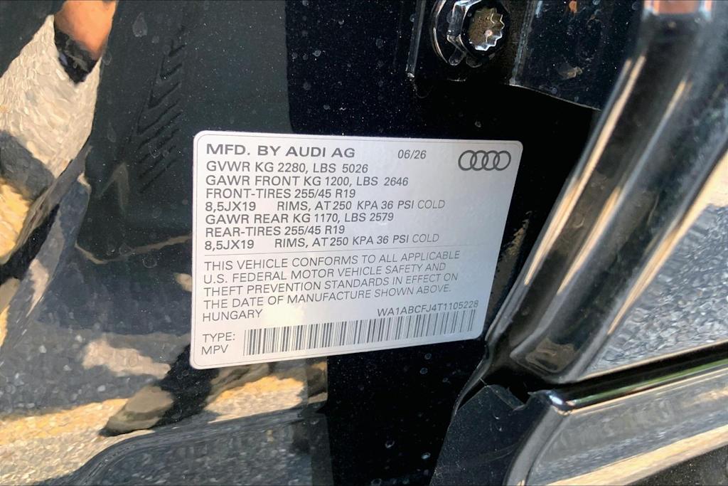 Thumbnail: 2026 Audi Q3 - 18
