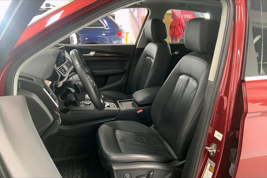 Thumbnail: 2020 Audi Q5 - 10